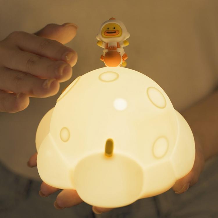 ICARER FAMILY IF-YD04 Cartoon Silicone Night Light Ornaments Astronaut Moon Lamp